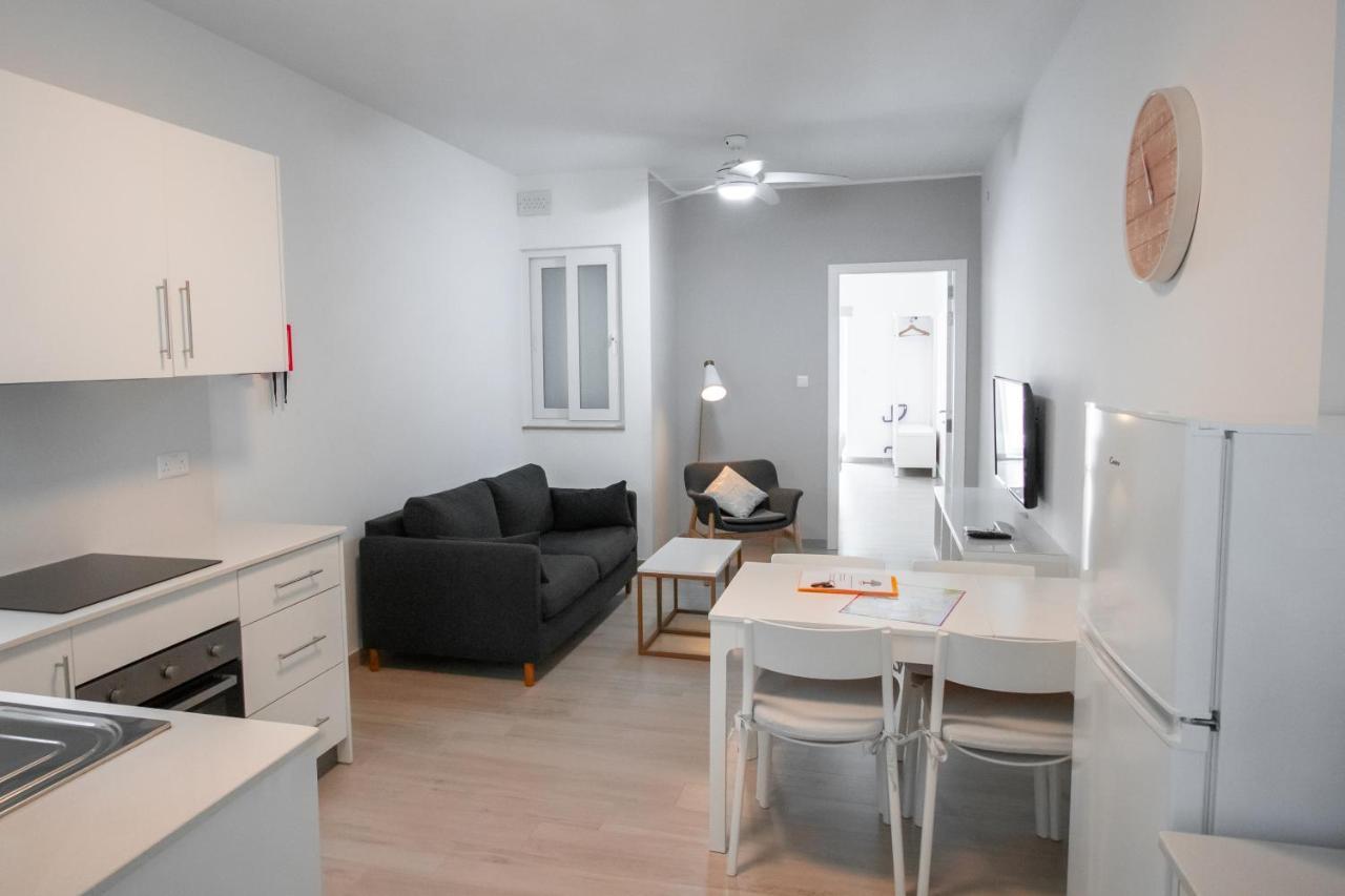 The Three Trees Apartments Sliema Luaran gambar